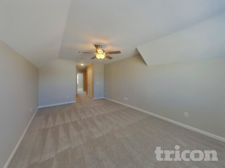 Building Photo - 319 Wyburn Pl