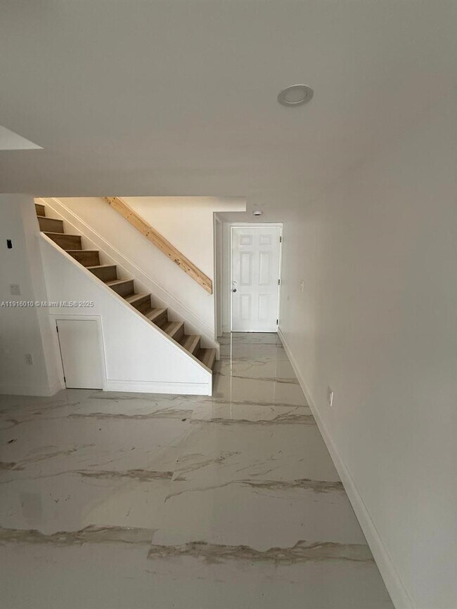 Building Photo - 5782 W 26th Ave