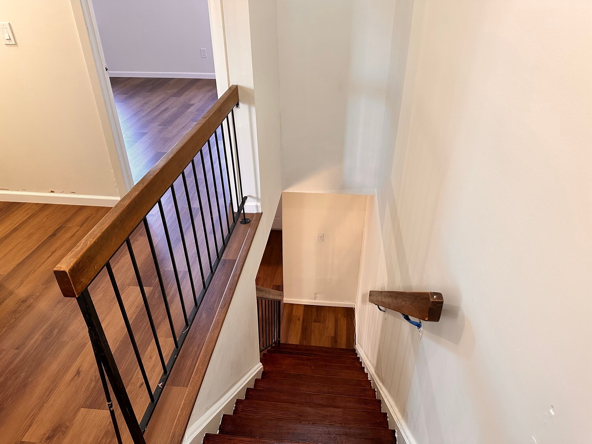 Building Photo - 8401 Hana Rd