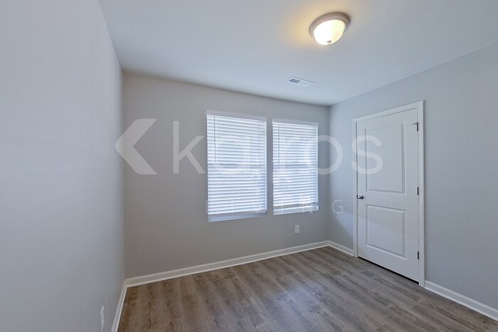 Building Photo - 105 Spencer Dr