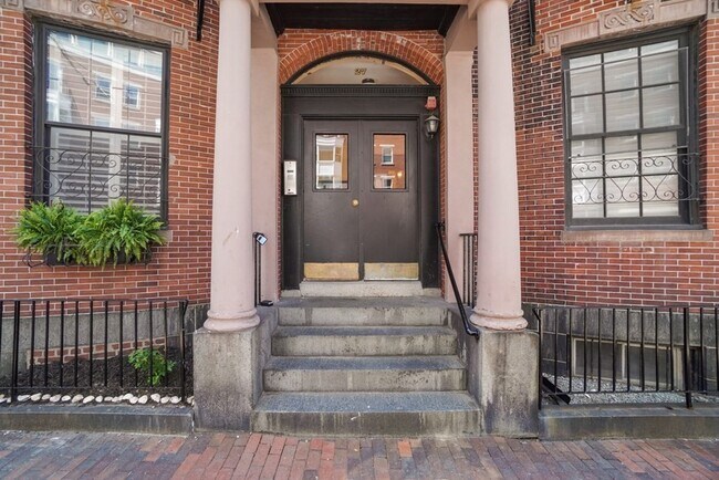 Building Photo - 27 Bowdoin St