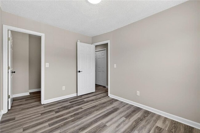 Building Photo - 1065 Maple Valley Ct