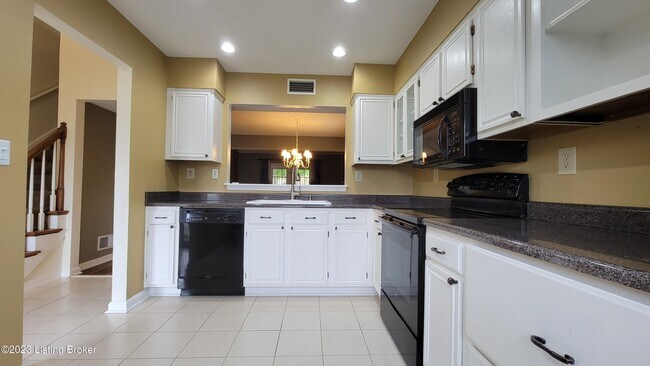 Building Photo - 10520 Bay Pointe Ct