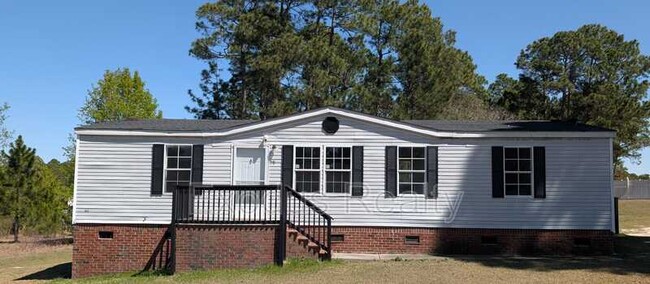 Building Photo - 10 Forest Manor Dr