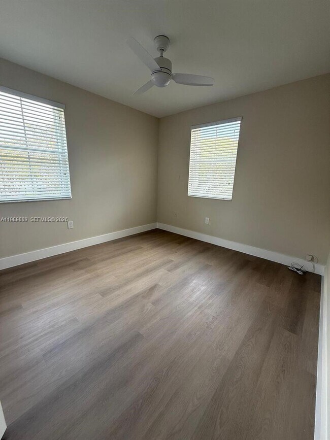 Building Photo - 16432 SW 47th Terrace