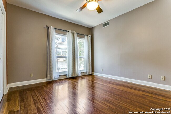 Building Photo - 2-BEDROOM CONDO AT ANDALUSIA CONDOMINIUMS