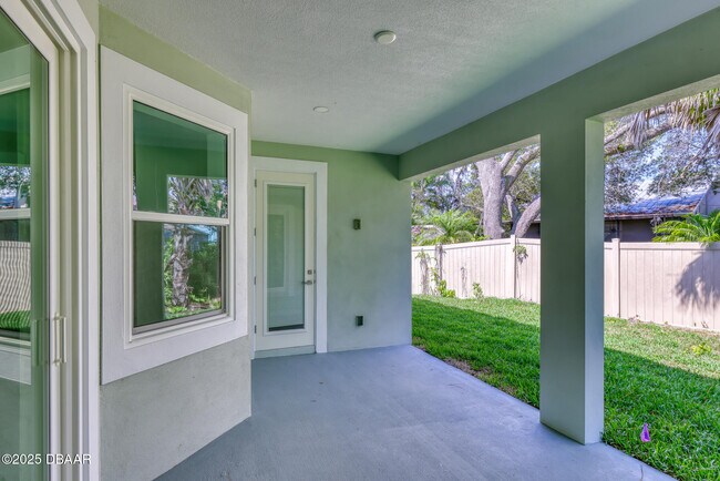 Building Photo - 2894 Hardy Ave