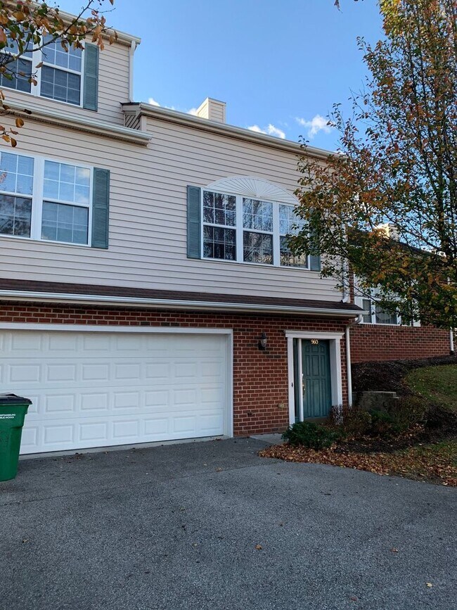 Building Photo - 960 Oak Tree Blvd NW