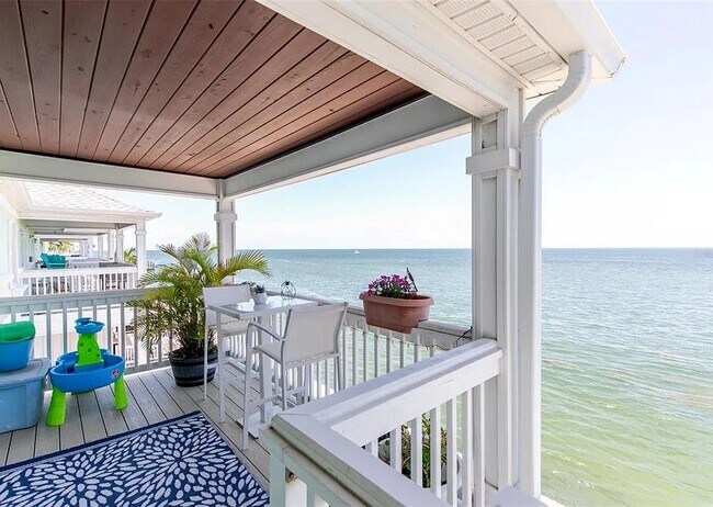 Building Photo - 5118 Coquina Key Dr SE