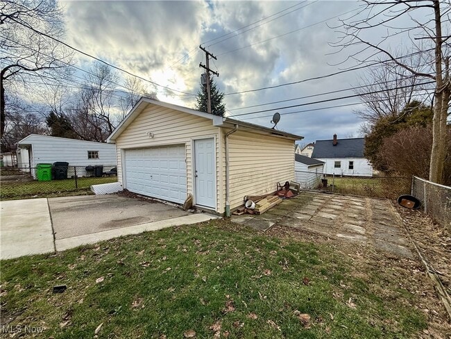 Building Photo - 4706 E 93rd St