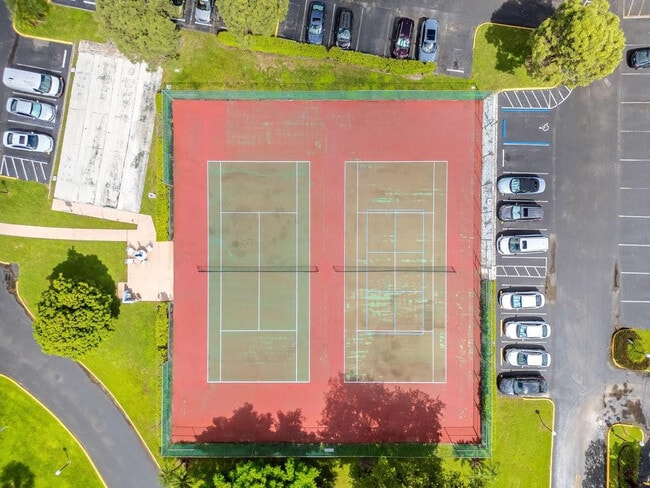 Building Photo - 9080 Lime Bay Blvd