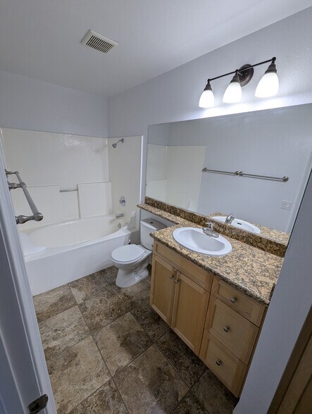 Building Photo - 15377 Maturin Dr