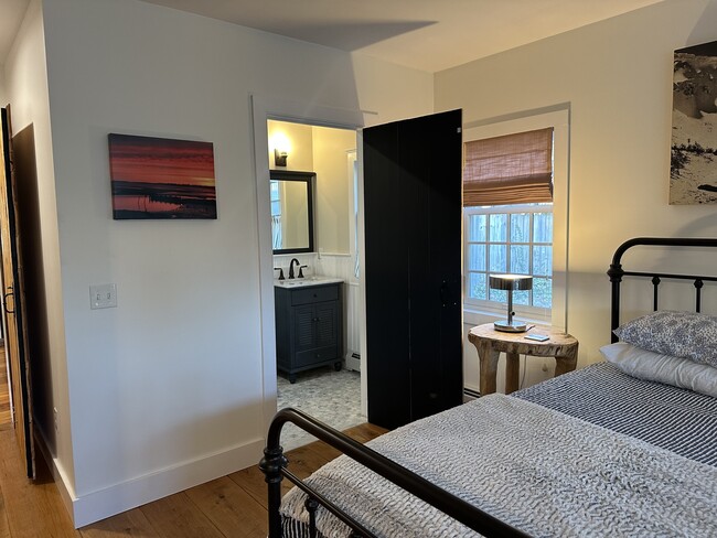 Building Photo - 43 Pennywise Ln