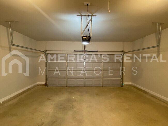 Building Photo - 115 Avalon Wy