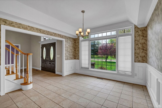 Building Photo - 244 Watch Hill Rd