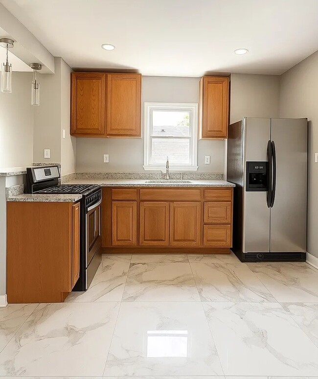 Building Photo - 10730 S Lafayette Ave