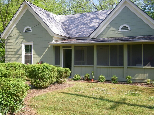 Primary Photo - Charming Historic Home – Spacious 2-Bedroo...