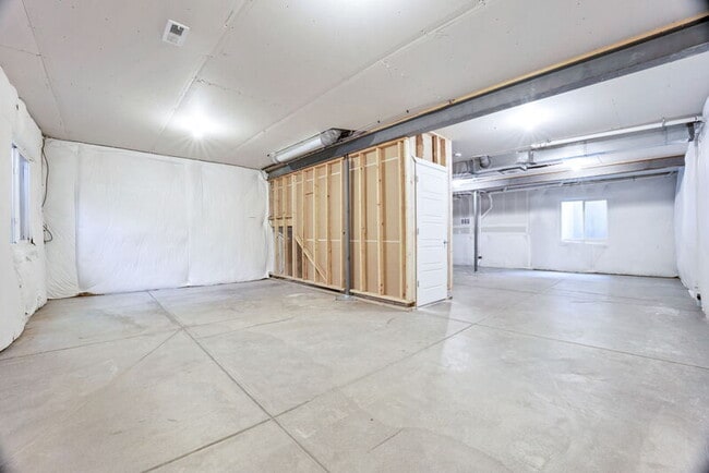 Building Photo - 5829 N Beeler St