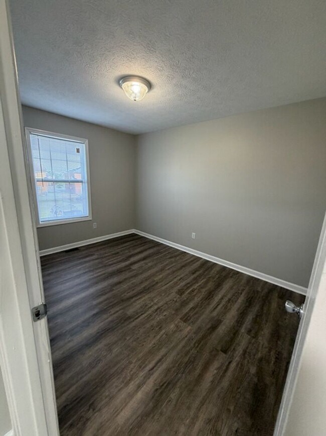 Building Photo - 306 McDougal Ave