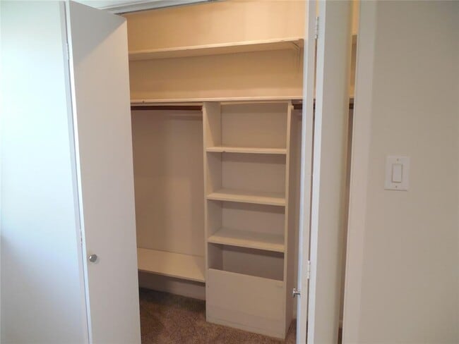 Building Photo - 3501 Greystone Dr