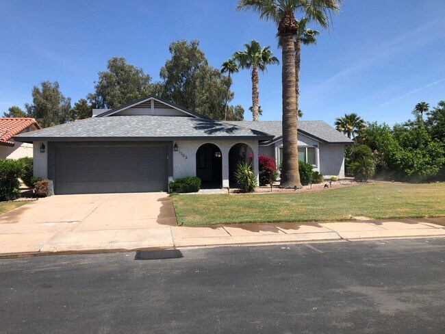 Building Photo - A GREAT REMODELED LIKE NEW HOME ON THE GOLF COURSE IN LEISURE WORLD 45+ Active Adult Resort Commu...