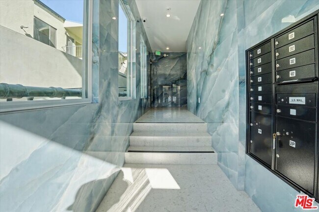 Building Photo - 1820 Prosser Ave