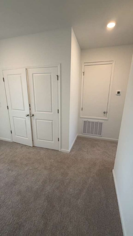 Building Photo - 382 Sol Vis Dr