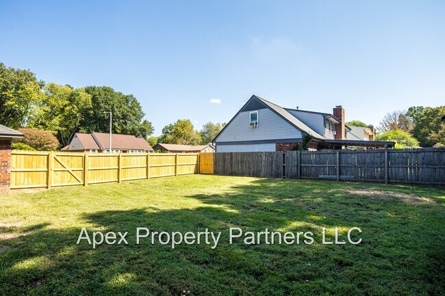 Building Photo - 2472 Boysenberry St