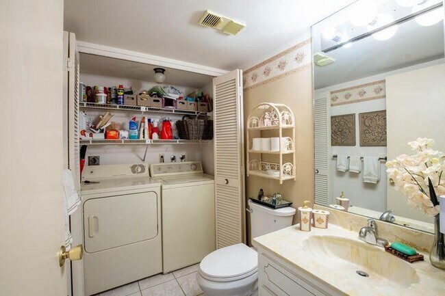 Building Photo - 4200 S Ocean Blvd