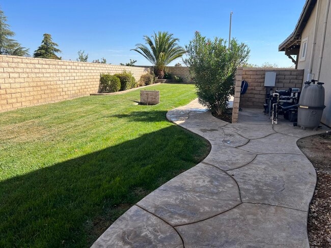 Building Photo - 41530 Yew St