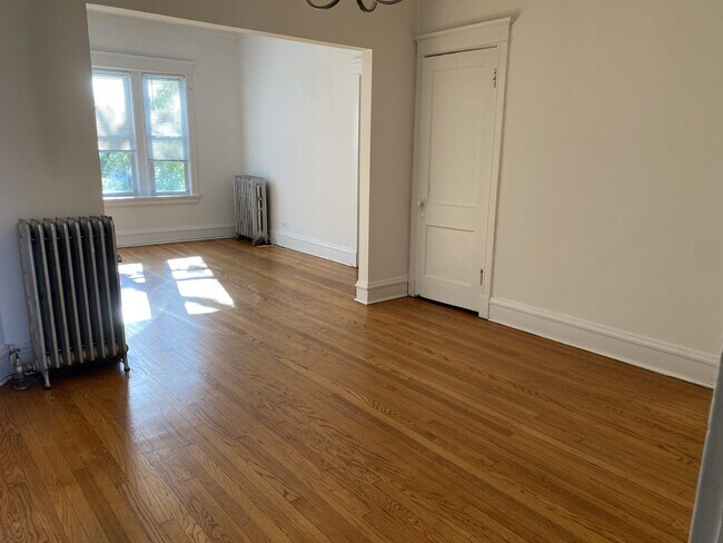 Building Photo - 1548 W Highland Ave