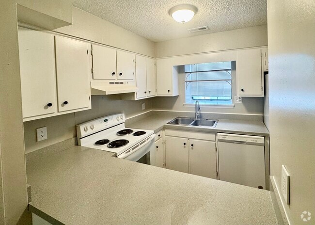 Building Photo - 4963 Brighton Ln
