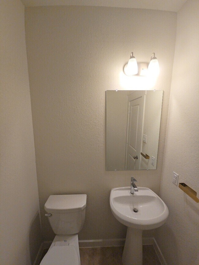 Building Photo - 7543 Coral Ter Dr