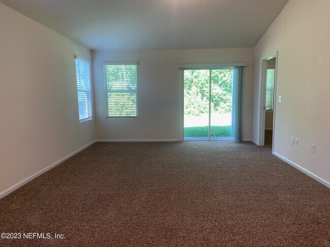 Building Photo - 5864 Calvary Dr