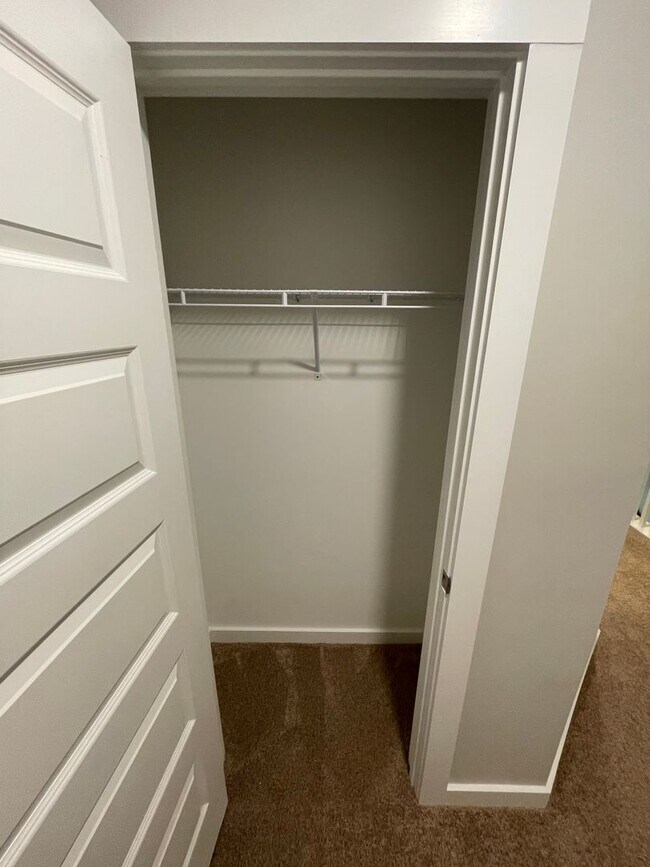 Building Photo - Home for Rent in Calera, AL!!! Available to View with 48 Hour Notice!!!