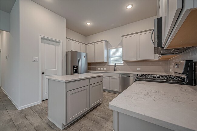 Building Photo - 12934 California Palm Ct