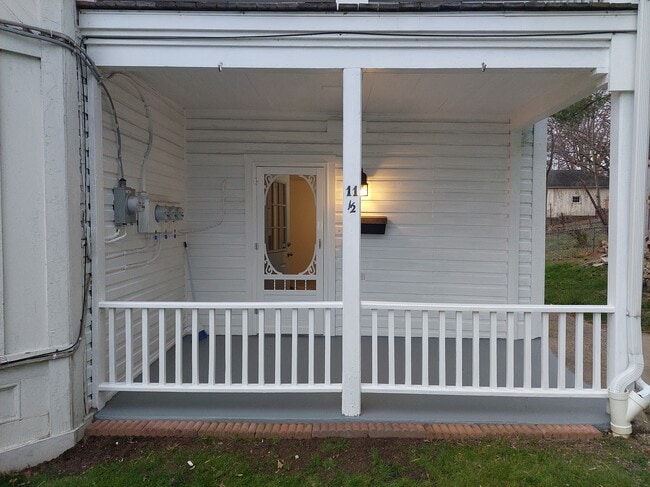 Building Photo - 11 N Wade Ave