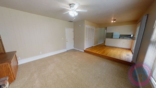 Building Photo - 2404 Saddle Ct