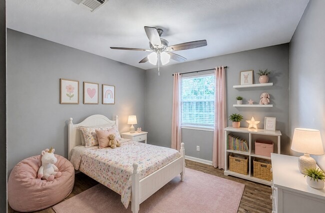 Building Photo - 3607 Hampstead Ct