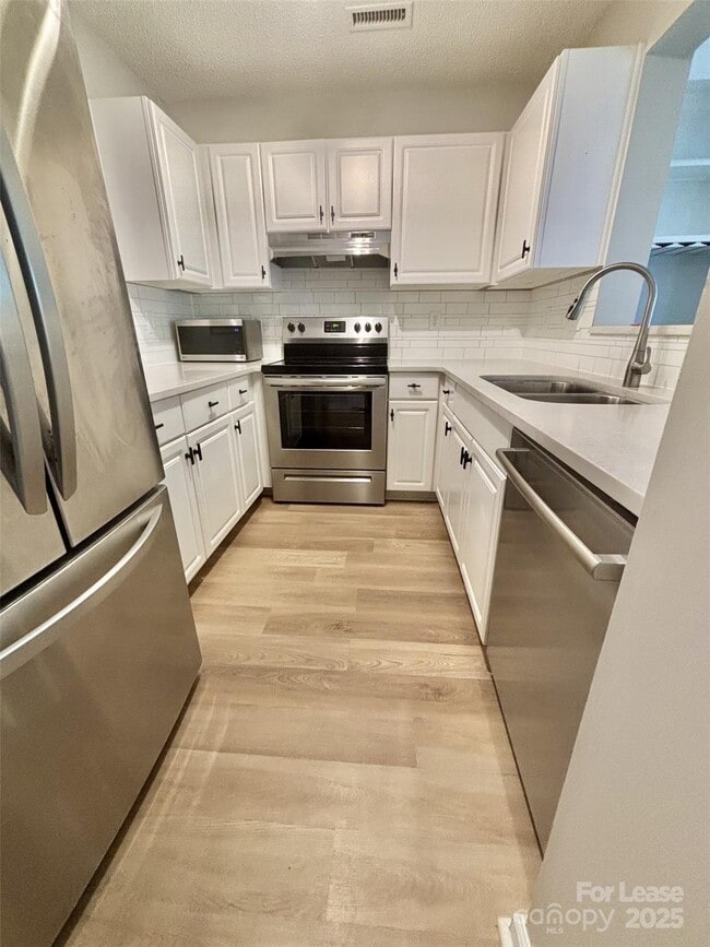 Building Photo - 17557 Tuscany Ln
