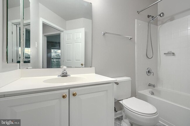 Building Photo - 8820 Papillon Dr