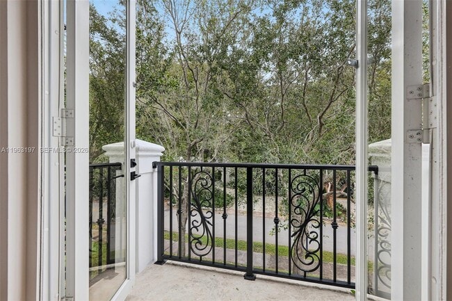 Building Photo - 7420 SW 54th Ct