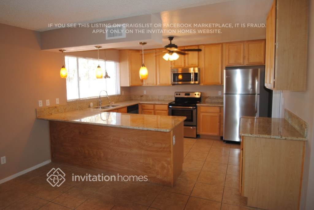 Building Photo - 8520 N 54th Dr