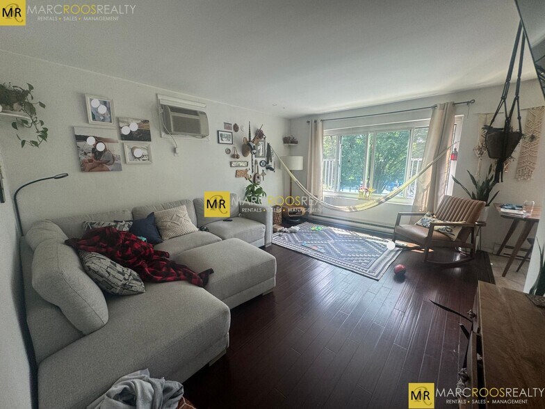 Building Photo - 138 Marginal St