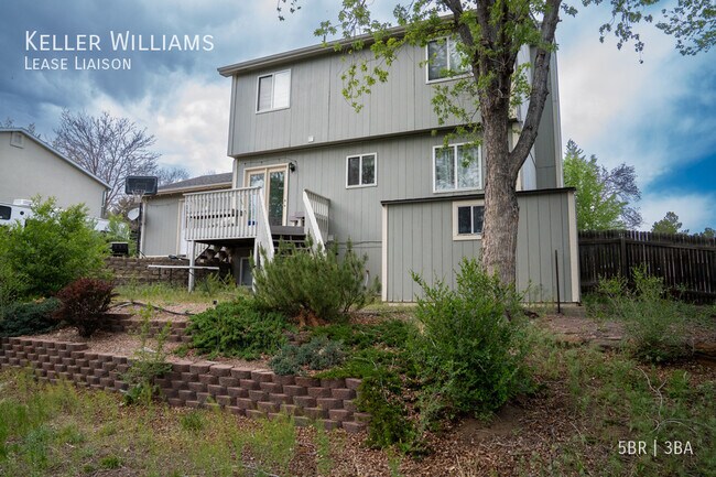 Building Photo - 2115 Rimwood Dr
