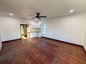 Building Photo - 107 E Stone St