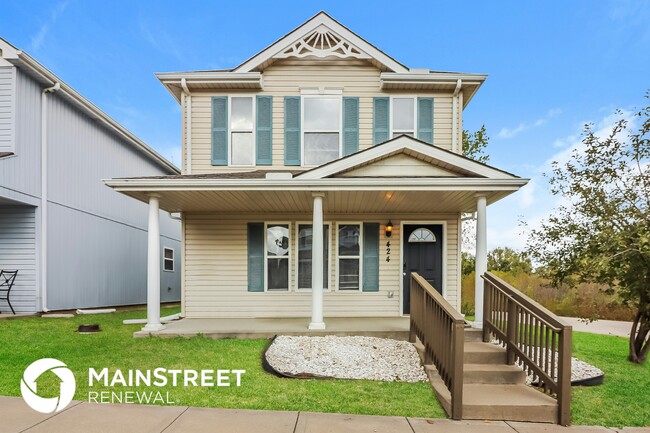 Building Photo - 424 NE Wolf Creek Dr