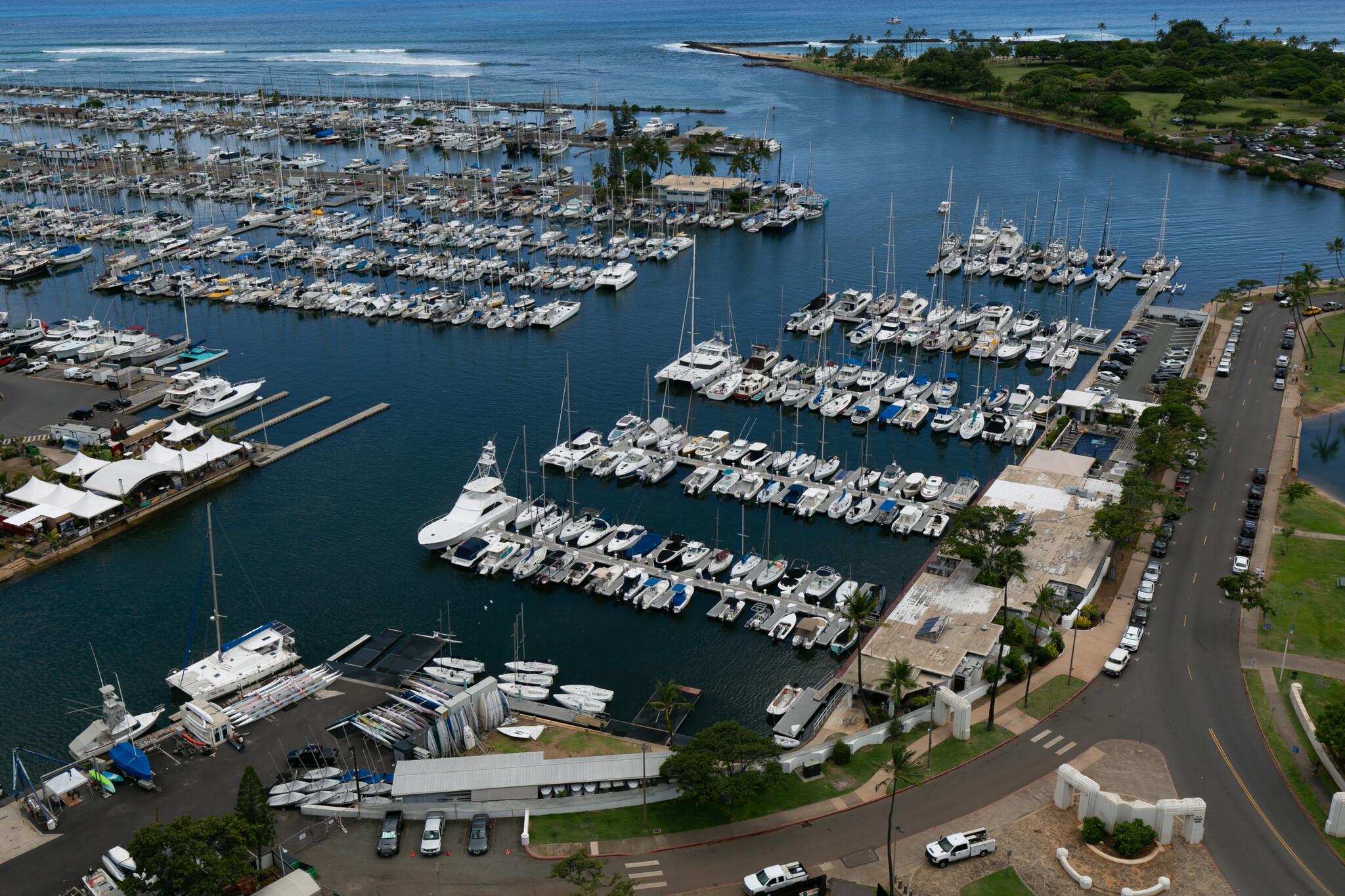 Building Photo - 1600 Ala Moana Blvd