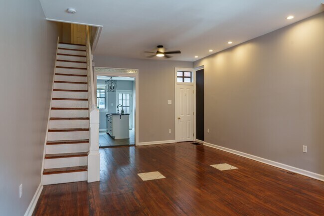 Building Photo - 2523 S Rosewood St