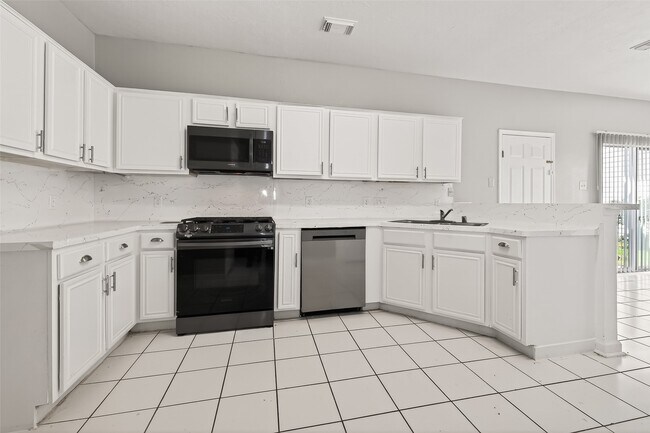 Building Photo - 4018 Timber Corner